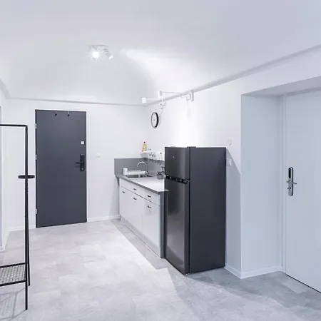 Apartment - Restart House *